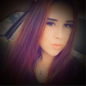 Meet your Posher, Lena